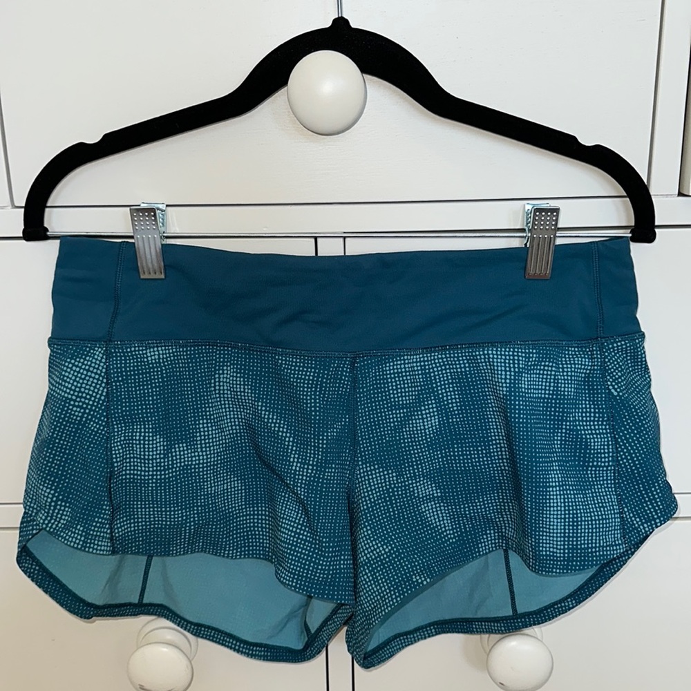 Lululemon Teal Patterned 2.5 inch Speed Up Shorts Size 6